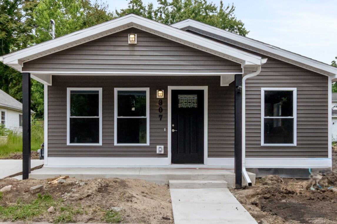 307 N Perrine Street