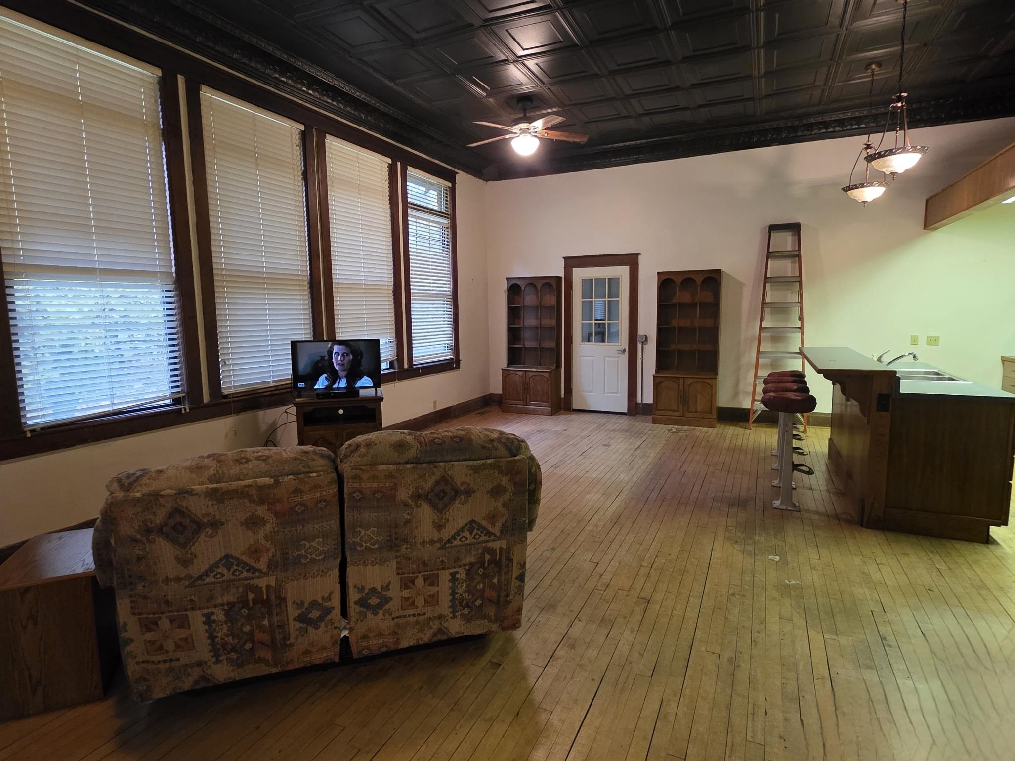 6132 Bunker Hill Road