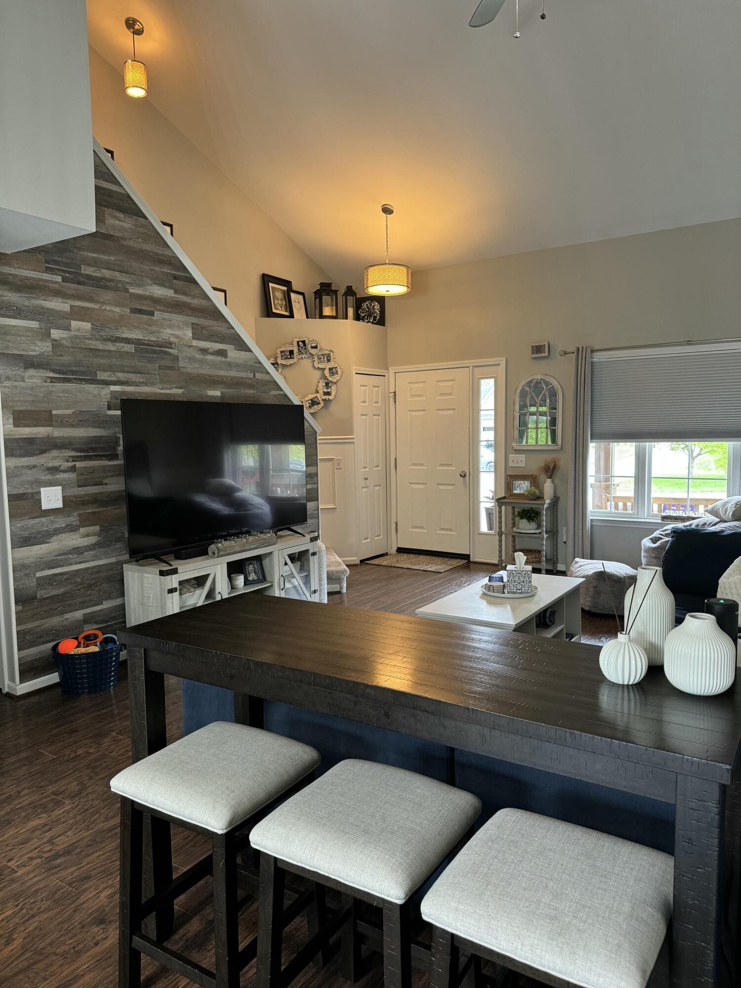 7490 Cedar Court