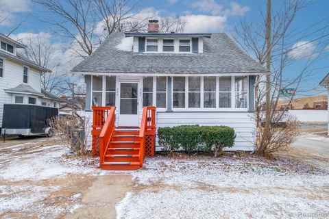 207 W PARENT Avenue Royal Oak City MI 48067