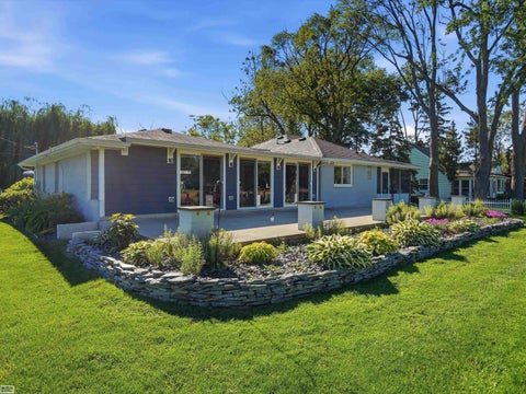 Tiny photo for 39734 Cove Street, Harrison Charter Township, MI 48045 (MLS # 58050220216)