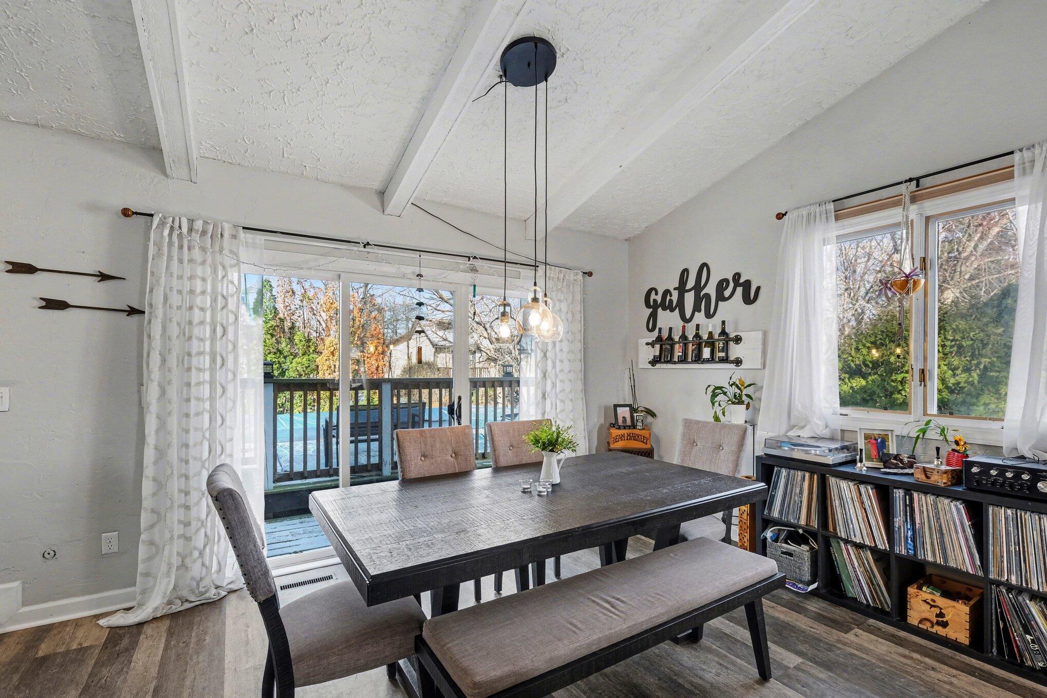 6617 Knollview Drive