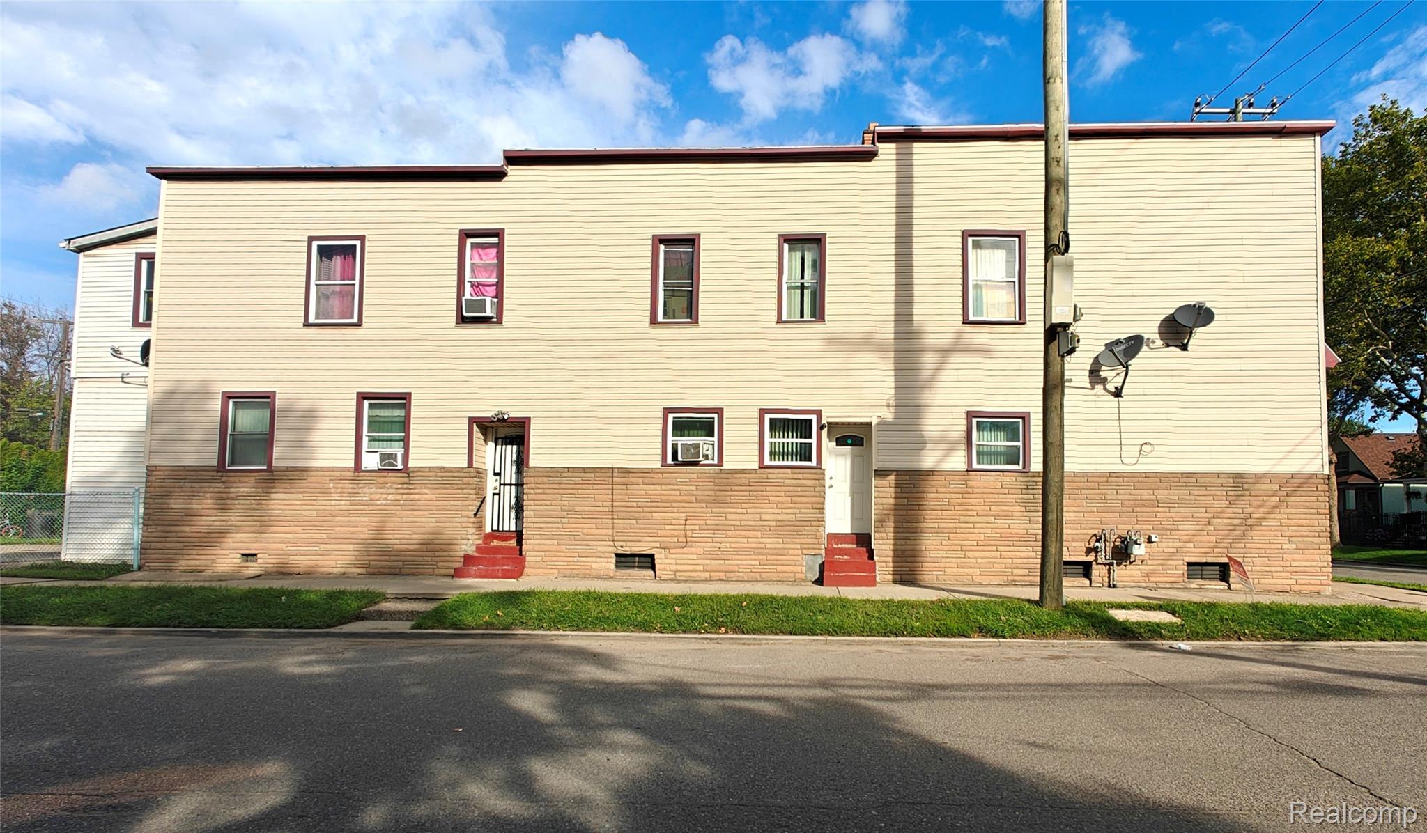 3401 Military Street