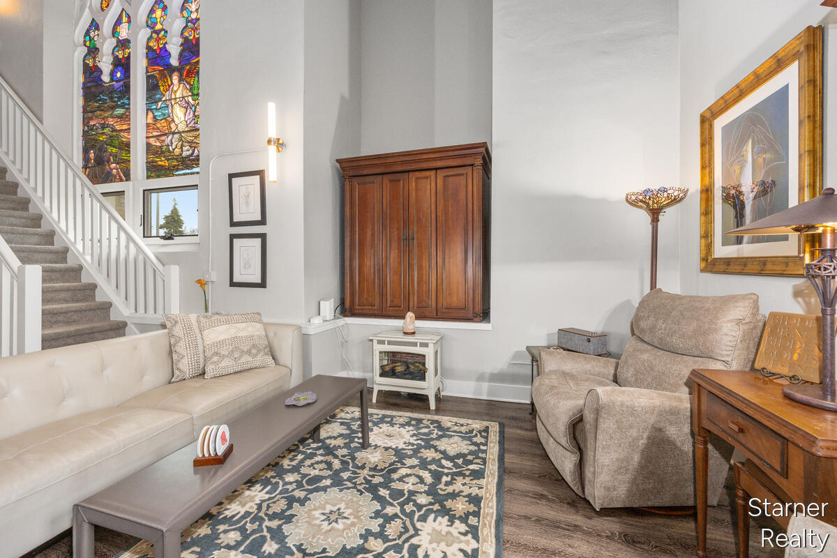 253 Prospect Avenue NE 309