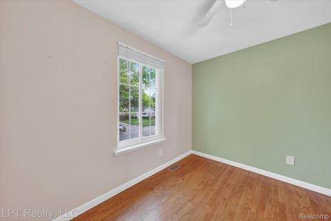Tiny photo for 18566 Blakely Drive, Woodhaven City, MI 48183 (MLS # 20261036811)