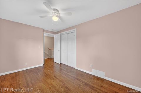 Tiny photo for 18566 Blakely Drive, Woodhaven City, MI 48183 (MLS # 20261036811)