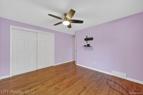 Tiny photo for 18566 Blakely Drive, Woodhaven City, MI 48183 (MLS # 20261036811)