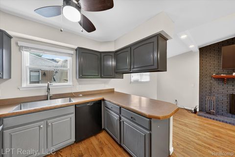 Tiny photo for 18566 Blakely Drive, Woodhaven City, MI 48183 (MLS # 20261036811)