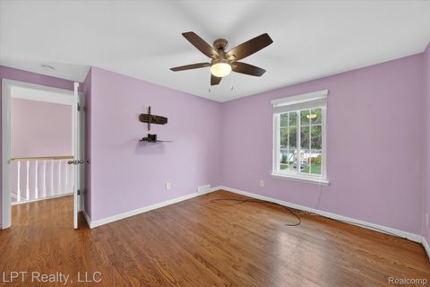 Tiny photo for 18566 Blakely Drive, Woodhaven City, MI 48183 (MLS # 20261036811)