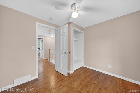 Tiny photo for 18566 Blakely Drive, Woodhaven City, MI 48183 (MLS # 20261036811)