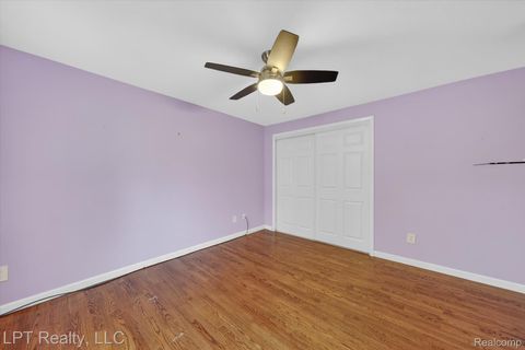 Tiny photo for 18566 Blakely Drive, Woodhaven City, MI 48183 (MLS # 20261036811)