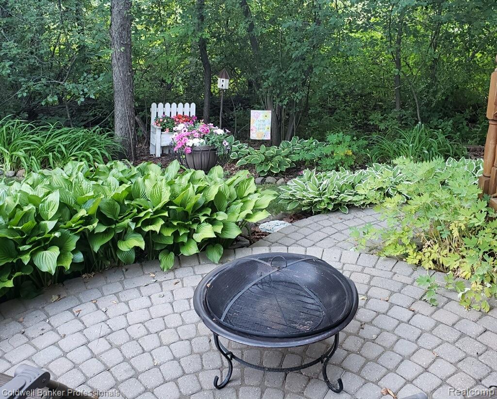 2376 Forest Hills Drive