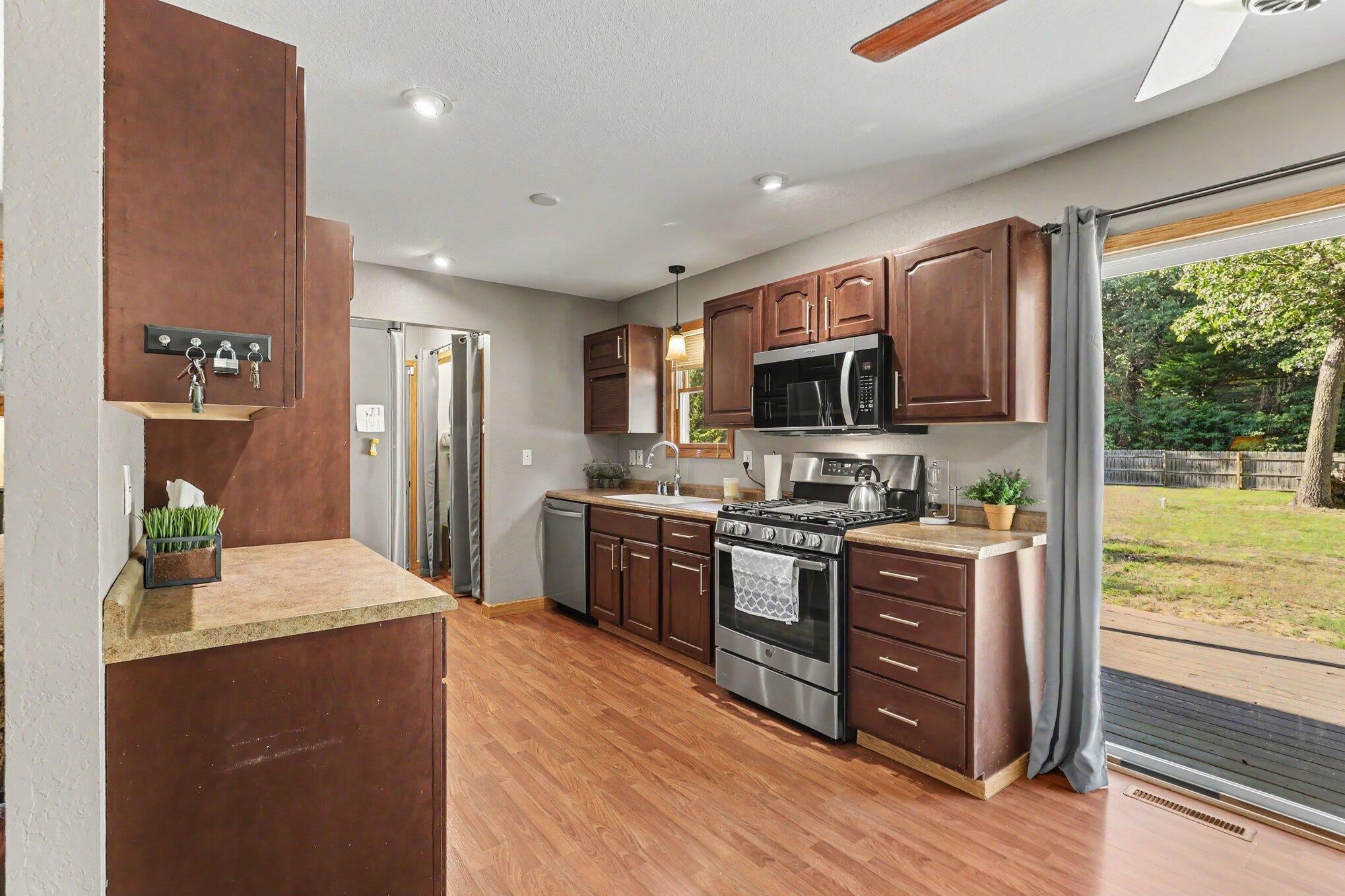 550 W Forest Park Road
