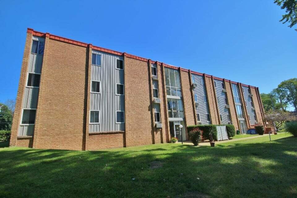 173 E Michigan Avenue 203B
