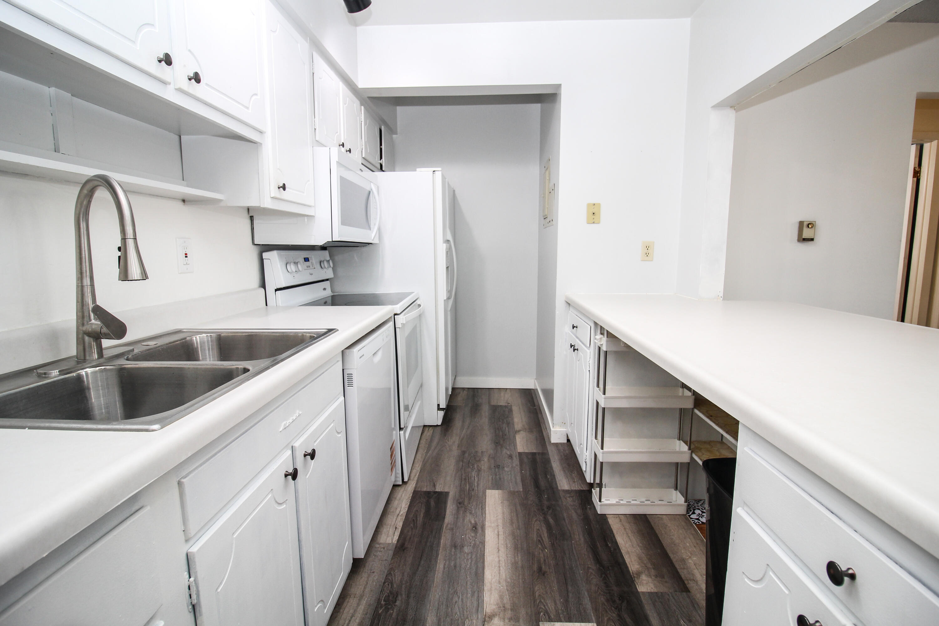 173 E Michigan Avenue 203B