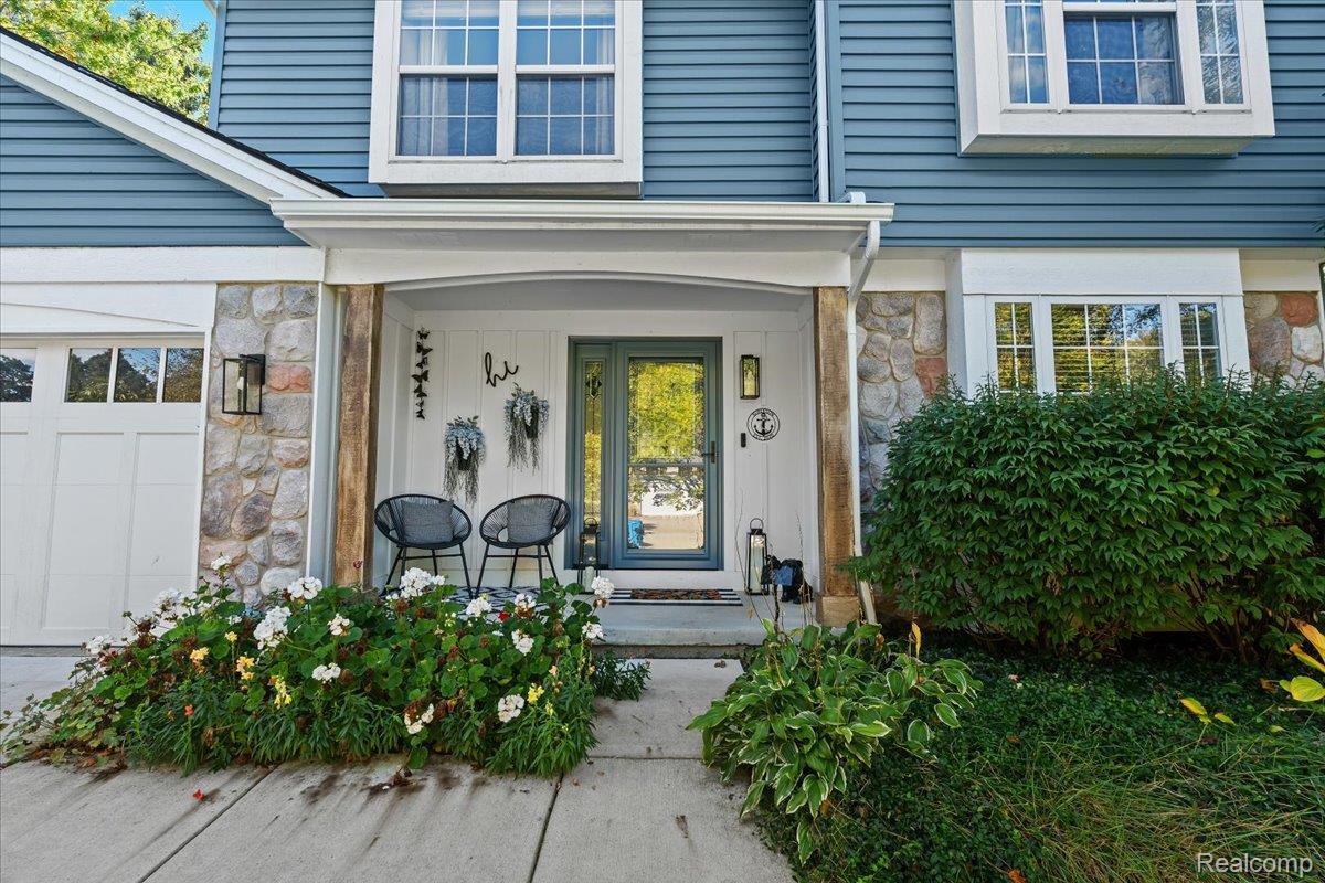 4862 Greenview Drive