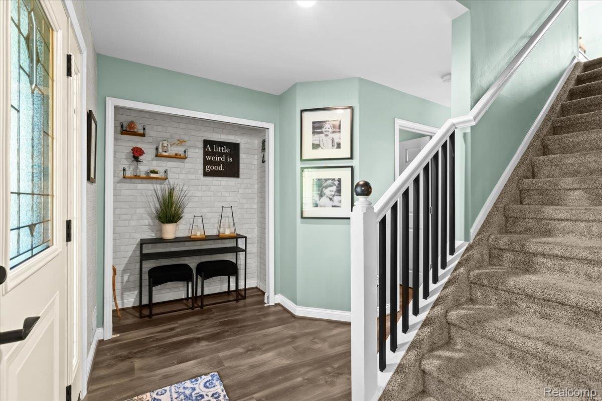 4862 Greenview Drive
