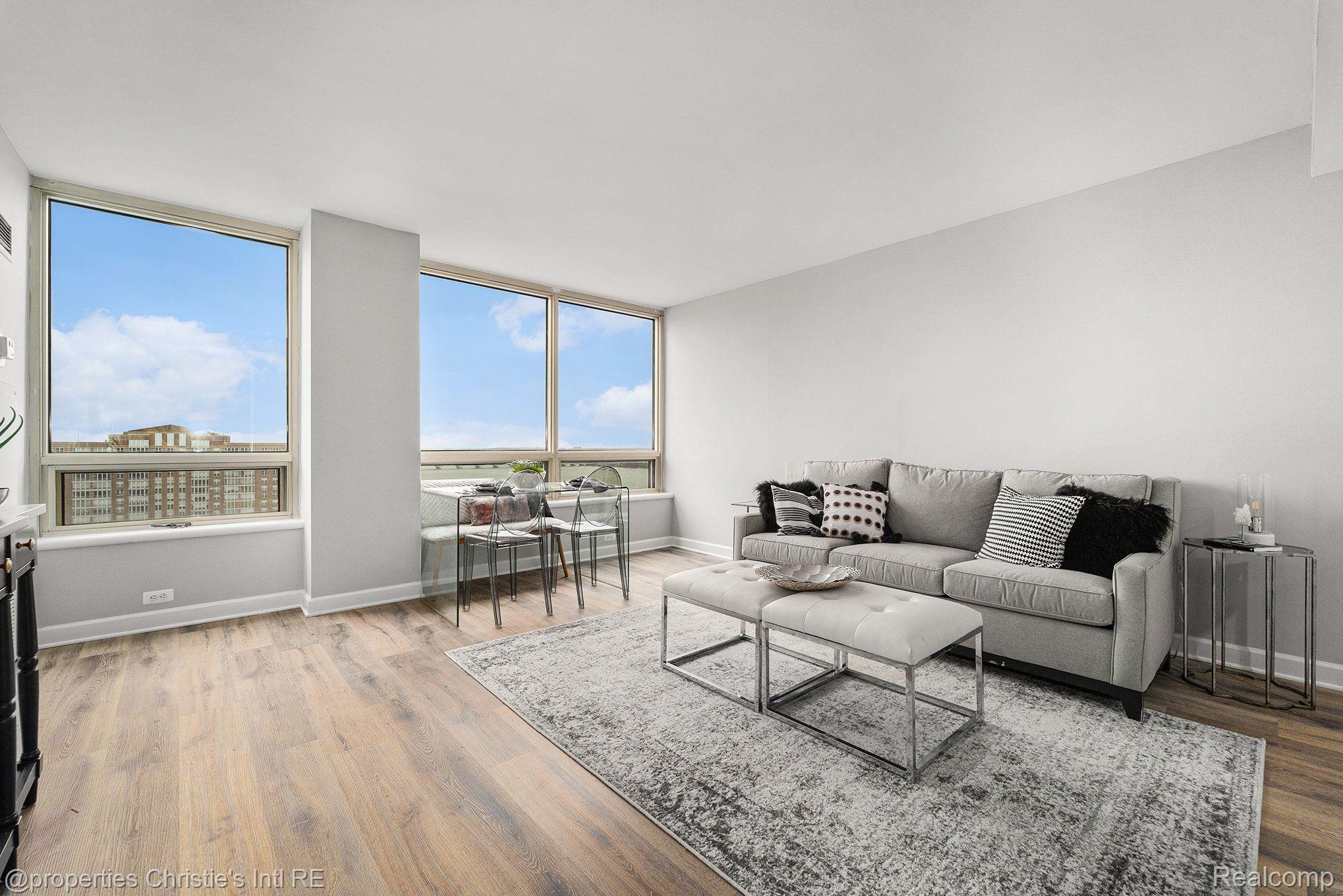 3320 Spinnaker Lane 16B