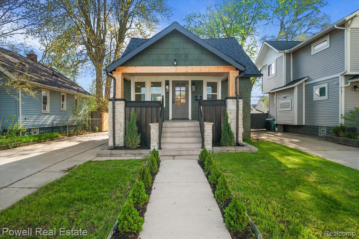 121 S Edison Avenue