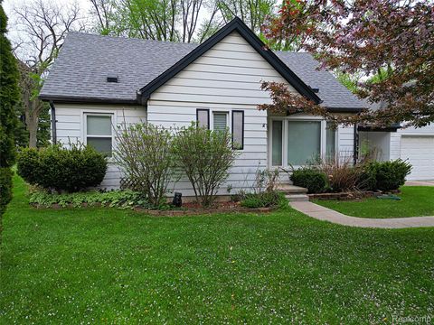 14040 Brookfield Street Livonia City MI 48154