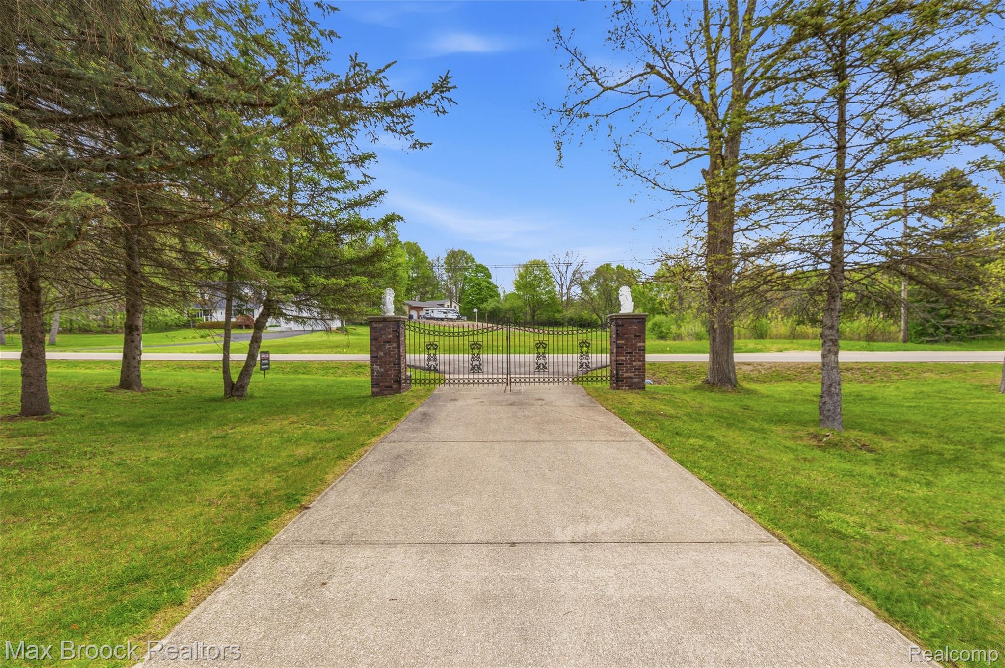1392 Maple Grove Road