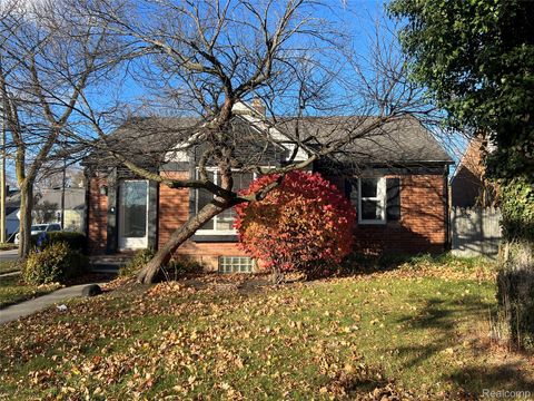 1678 N Taunton Road Birmingham City MI 48009