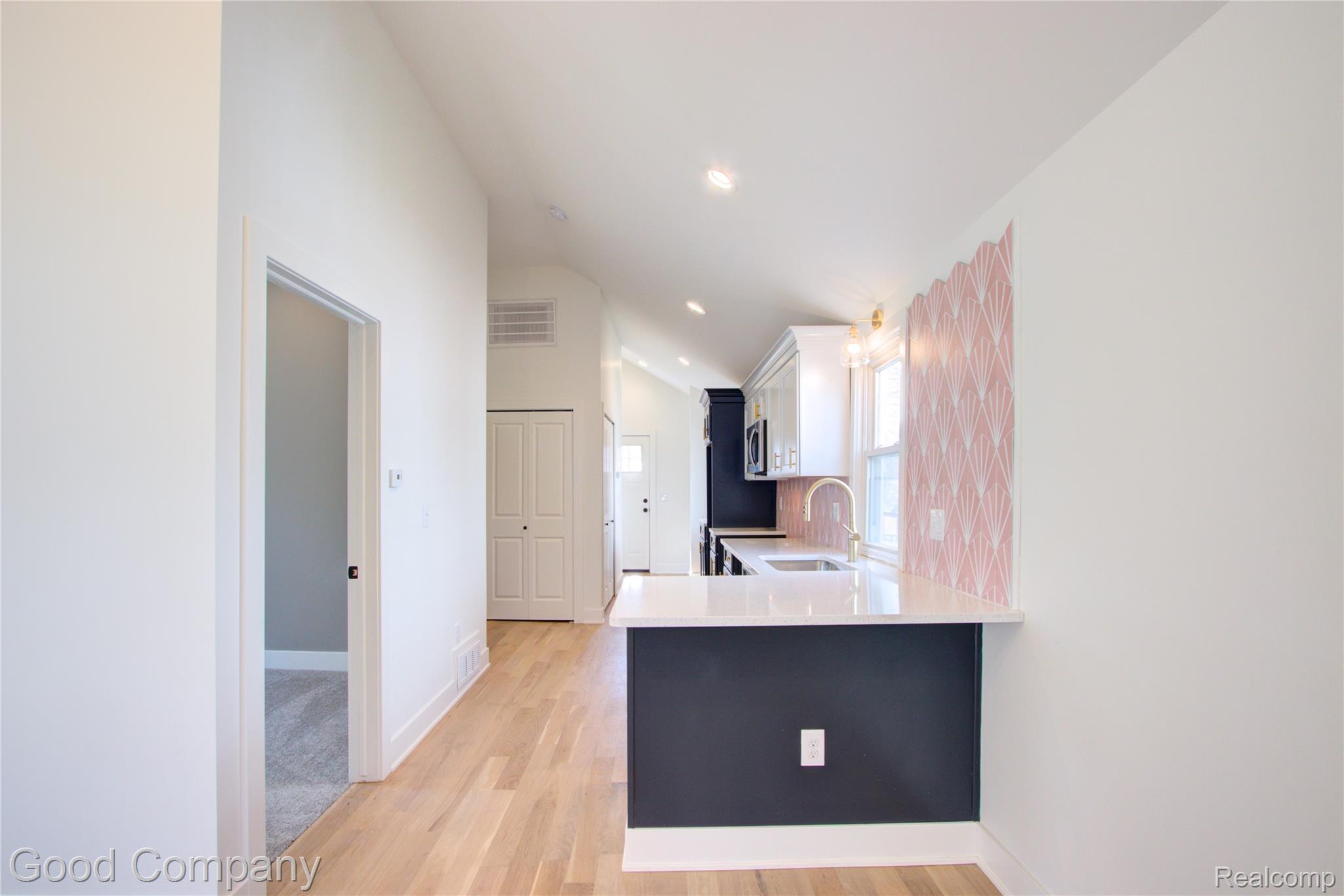 550 E Breckenridge Street