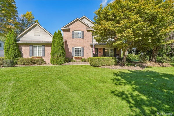 337 MILL POND LN, MILFORD, MI 48381 - Image e8438e17d971fe532f653cee03019294/2298038604