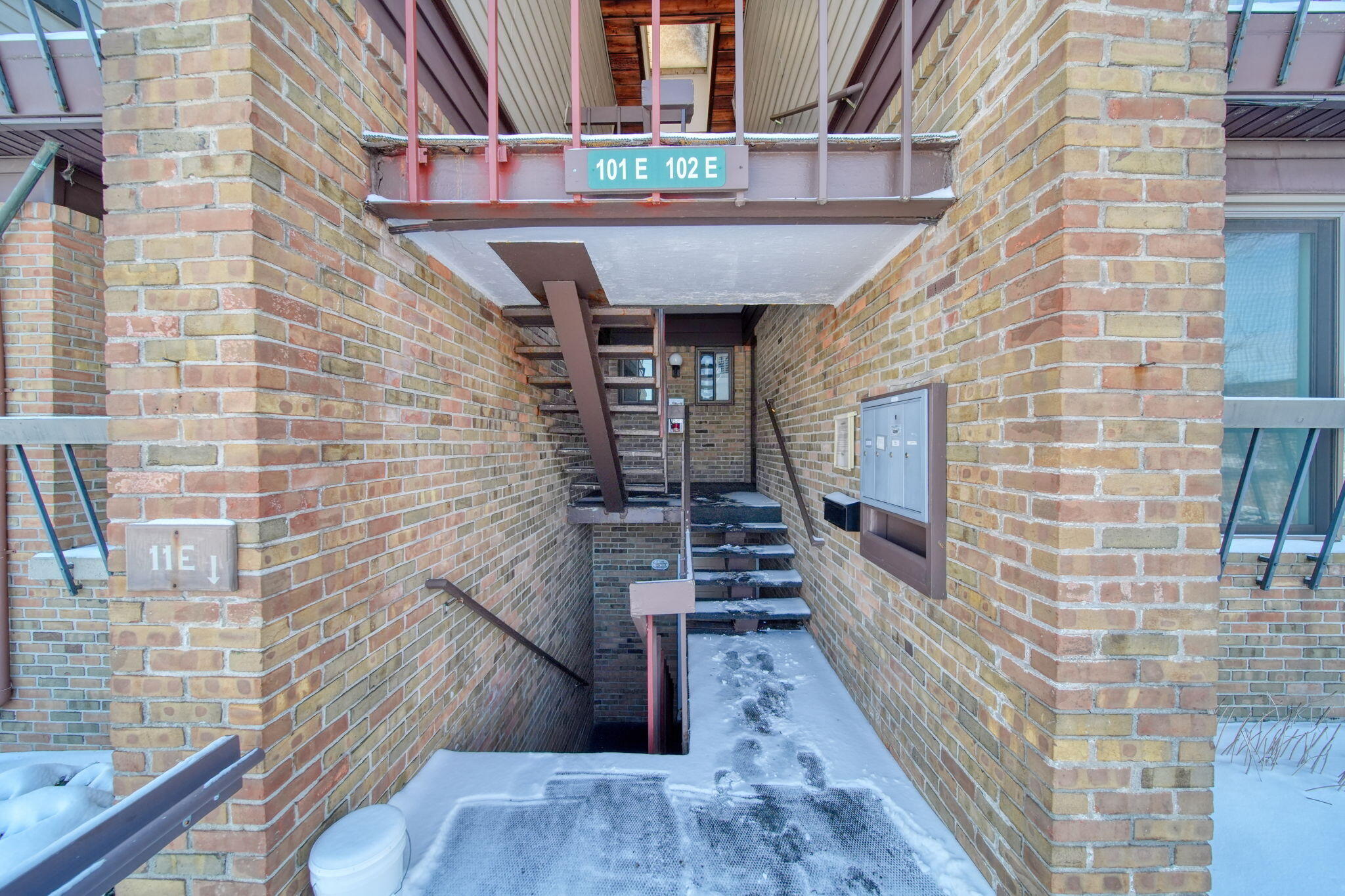 710 Lakeshire Trail 201E