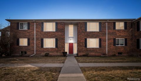 25331 Shiawassee Circle 206 Southfield City MI 48033