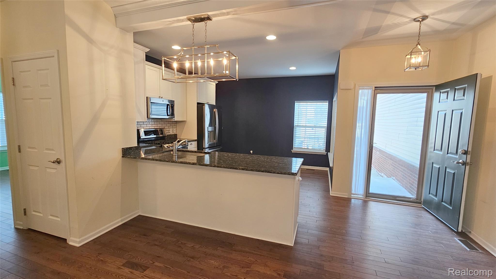 3059 Bridgewater Road