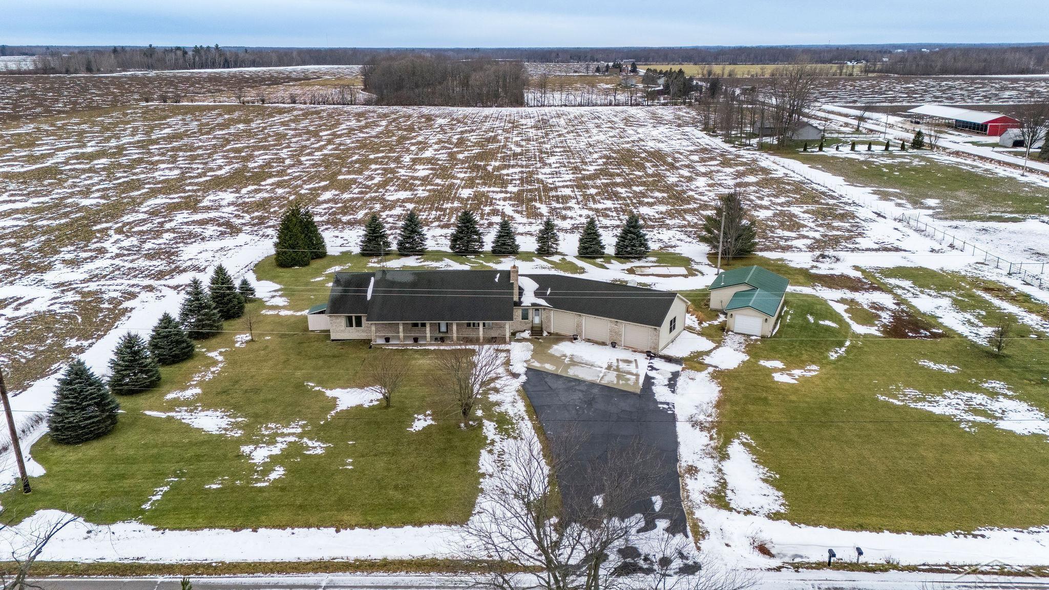 5949 N Mackinaw Road