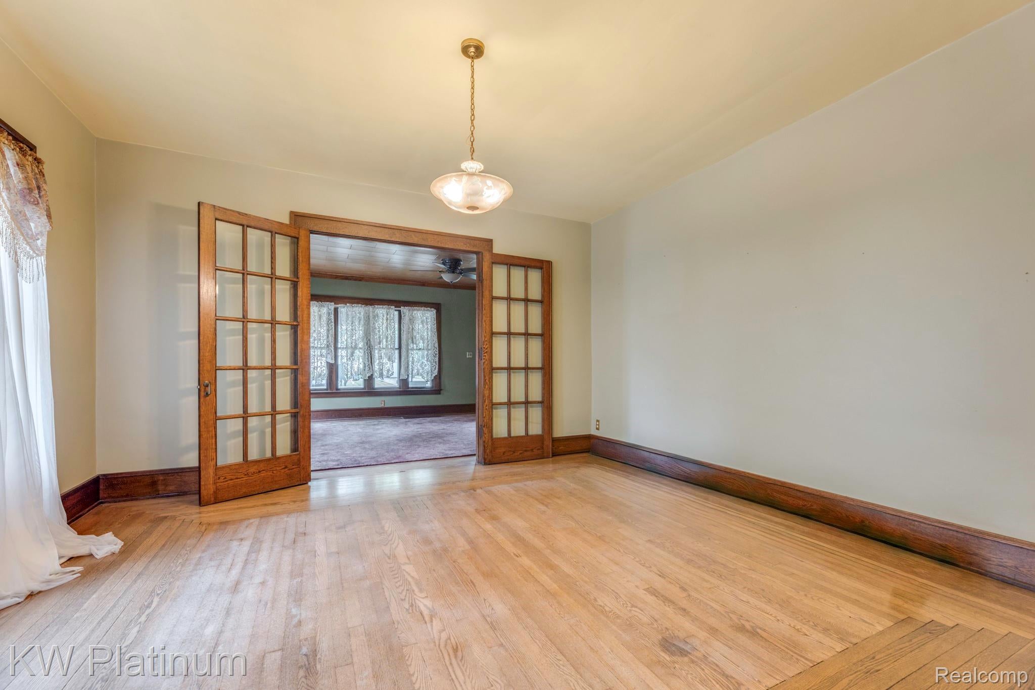 106 E Mechanic Street
