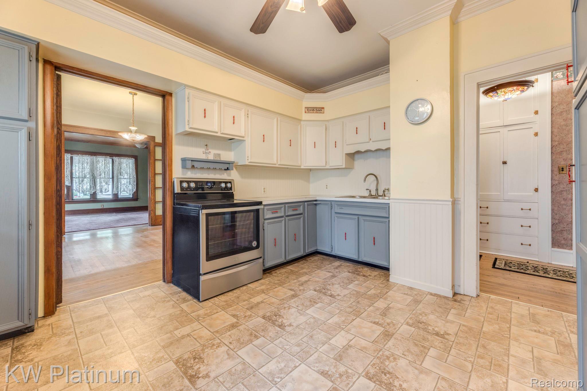 106 E Mechanic Street