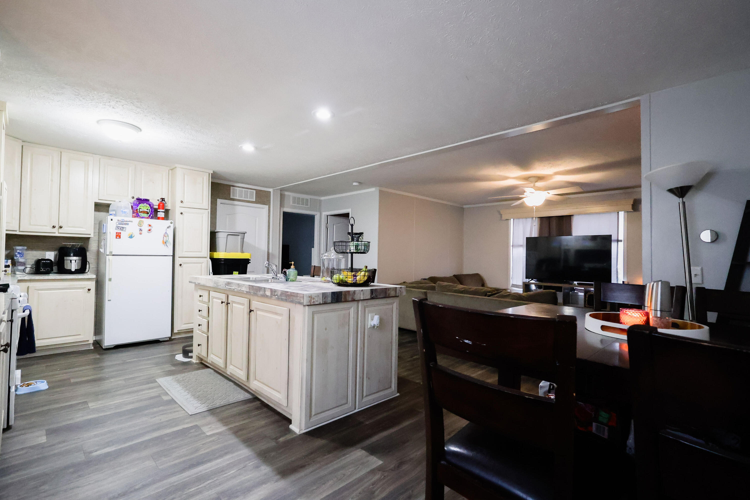 8900 Sassafras Street