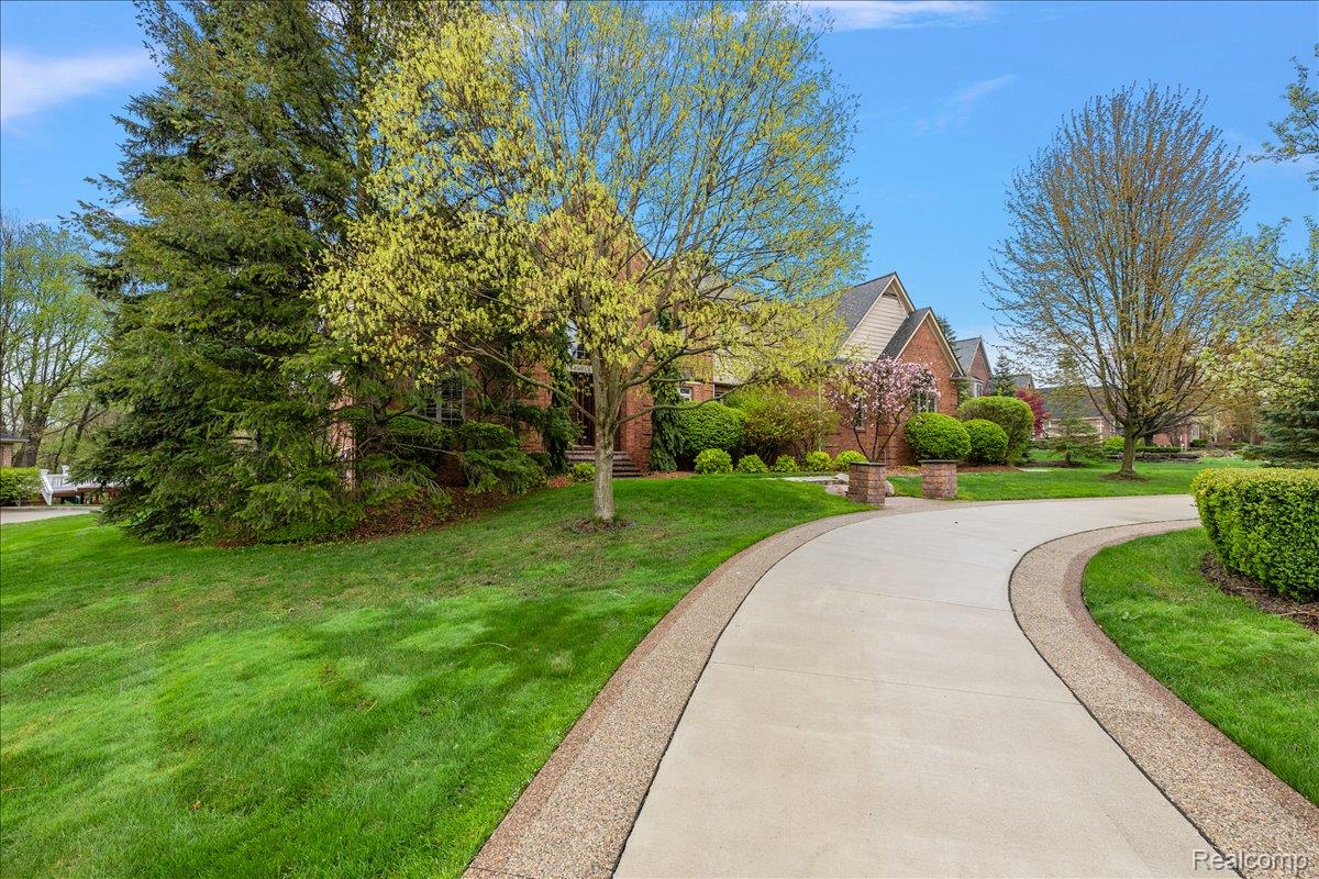 3725 Mountain Laurel Court
