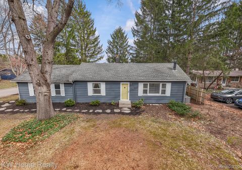 4215 Newton Road Commerce Charter Township MI 48390