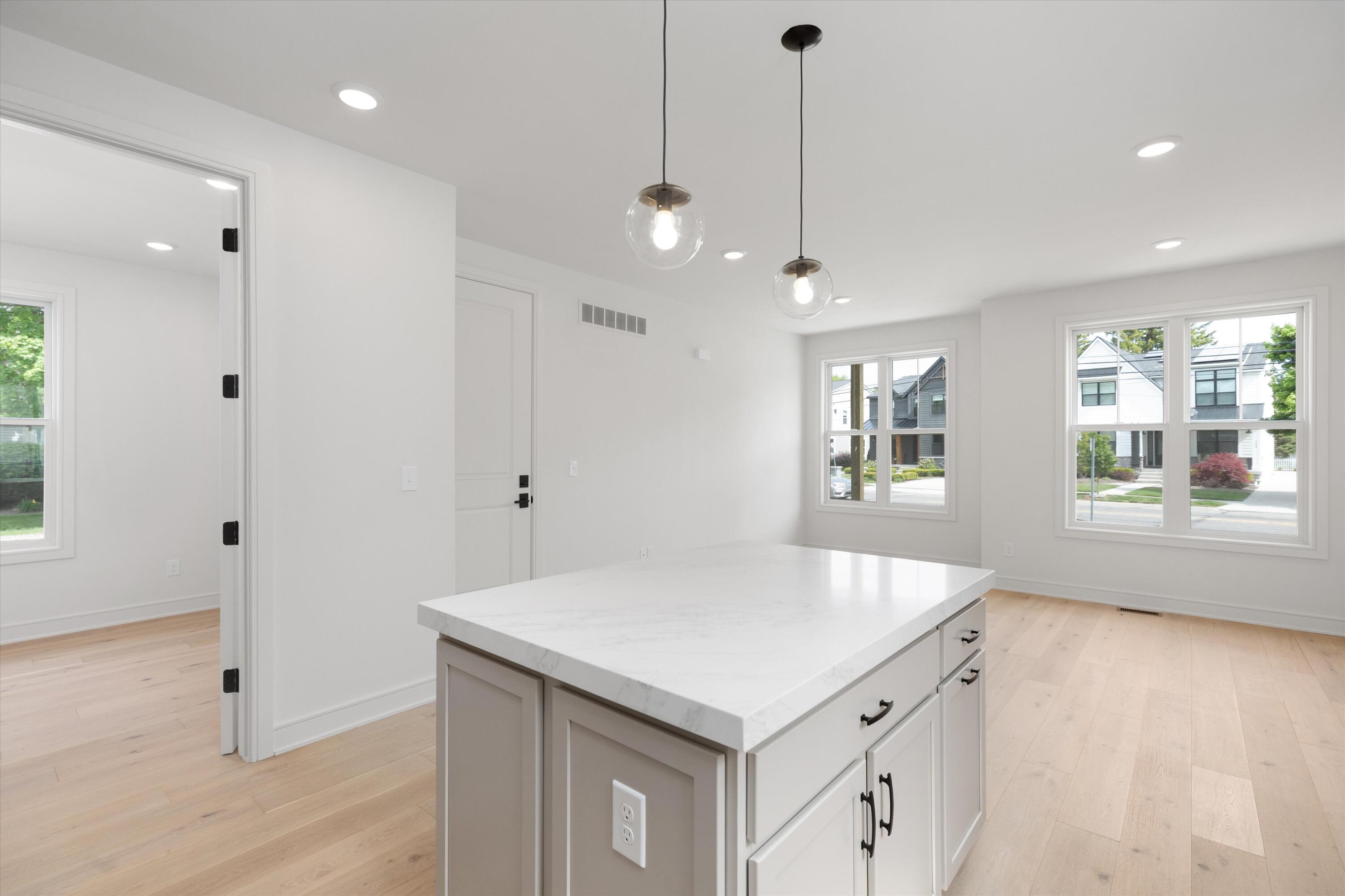 289 W Ann Arbor Trail B