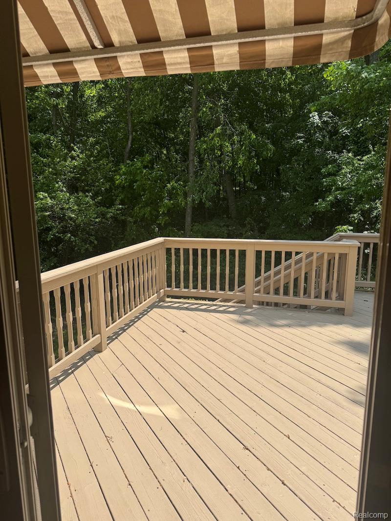 5717 Villa France Avenue