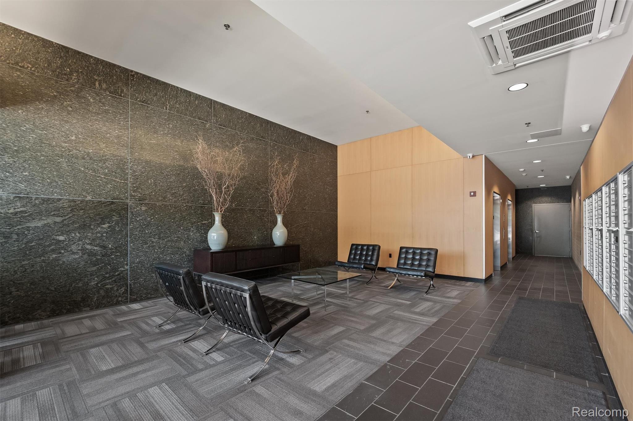 432 S Washington Avenue 1804