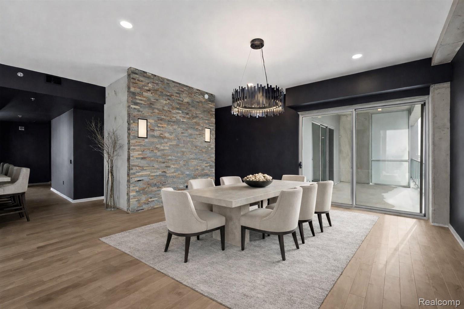 432 S Washington Avenue 1804