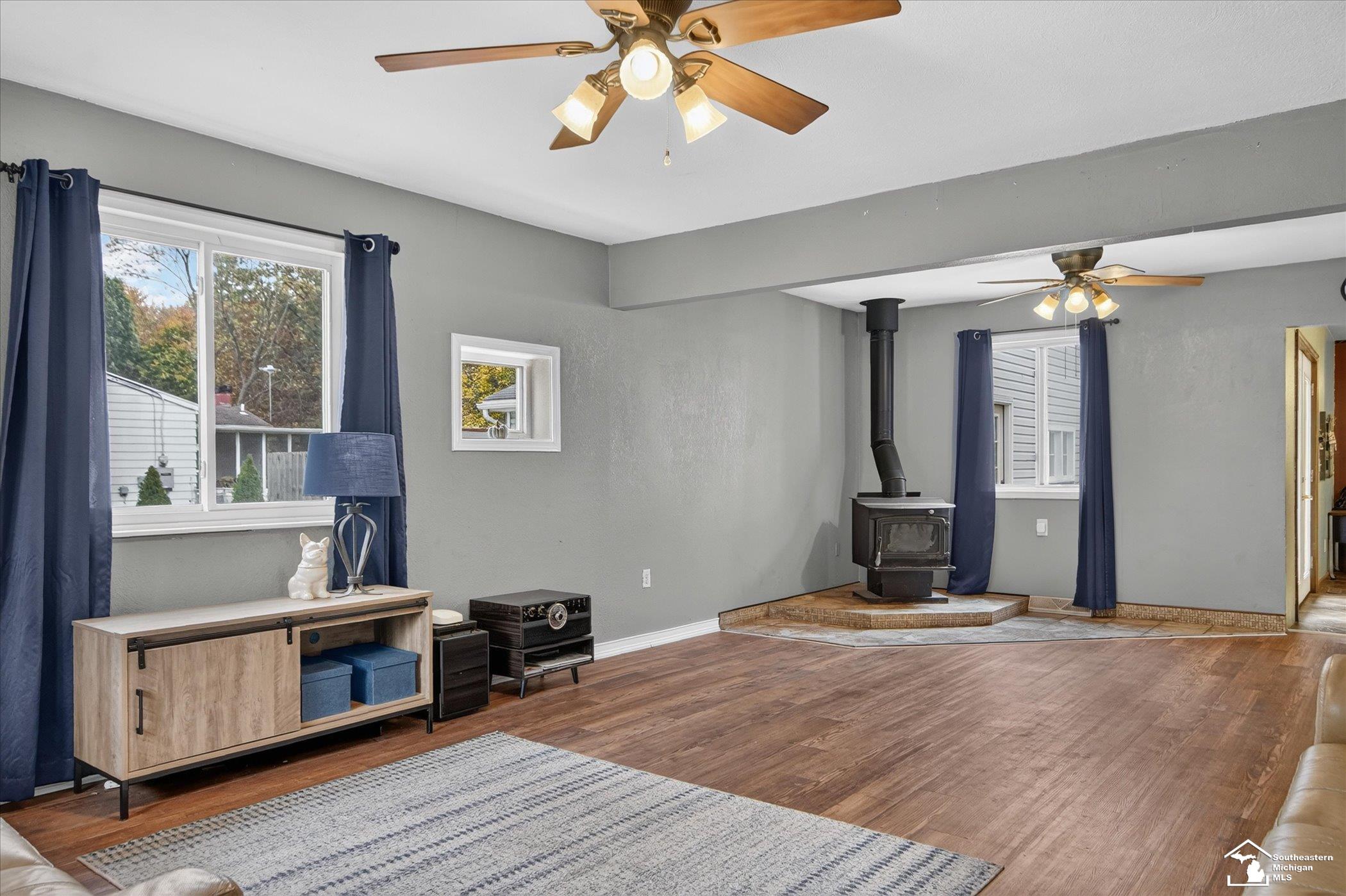 2695 Thunderbird Trail