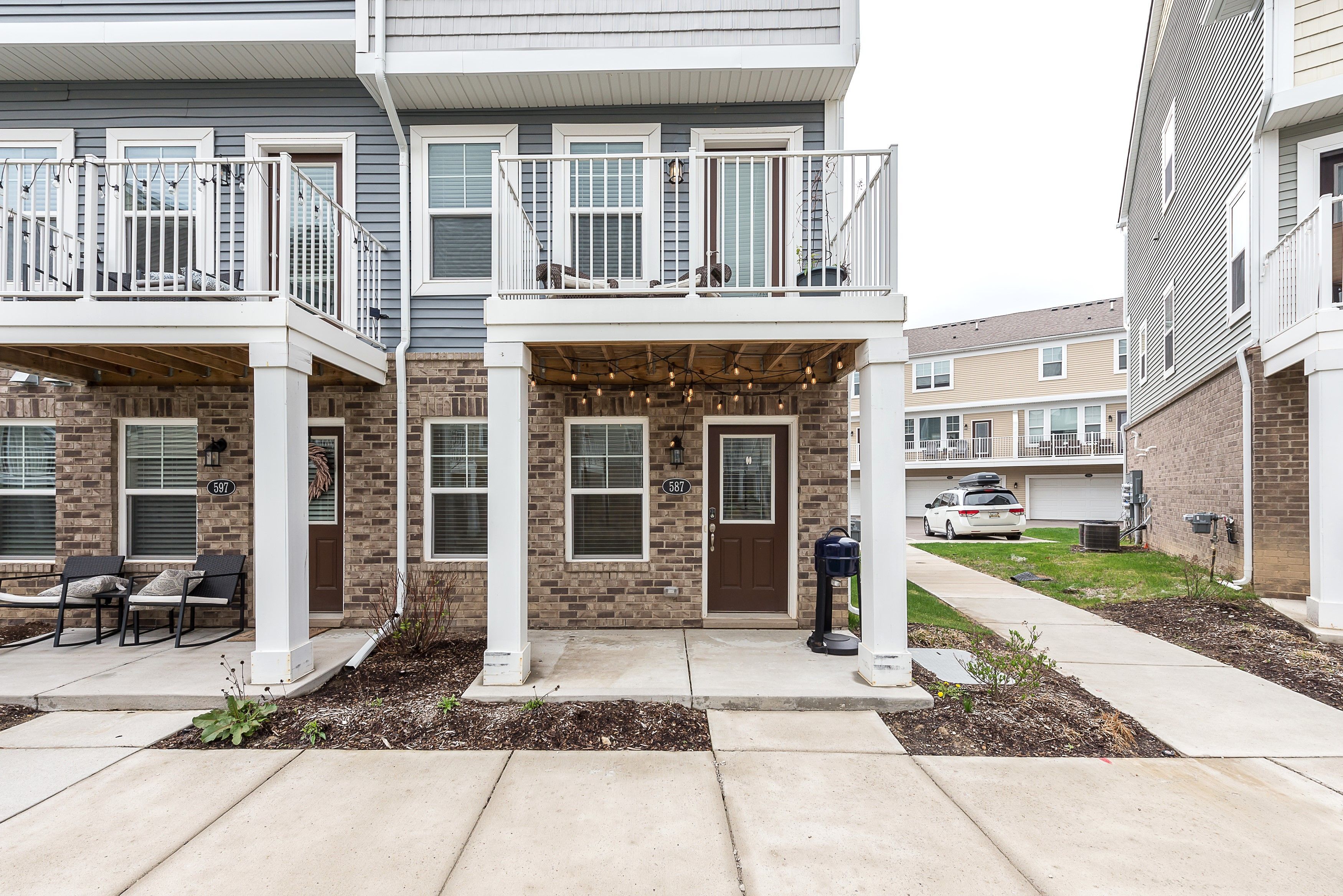 587 ANNE Avenue