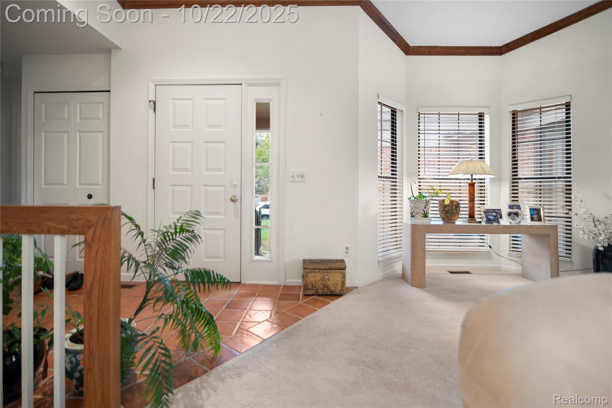 7252 Huntcliff