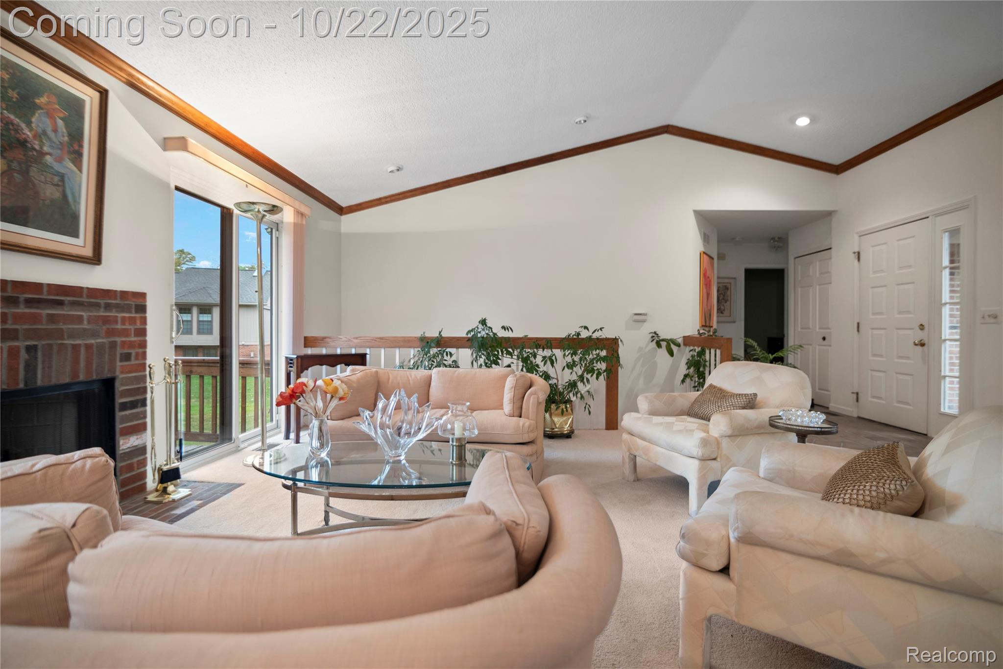 7252 Huntcliff