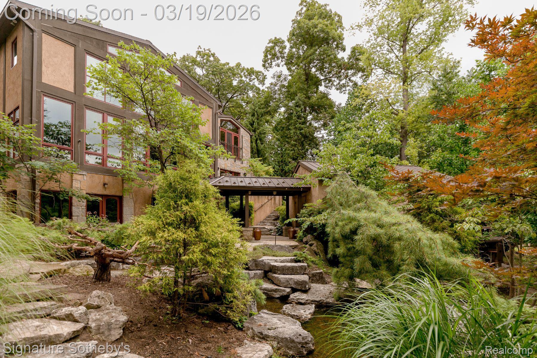 7357 LINDENMERE Drive