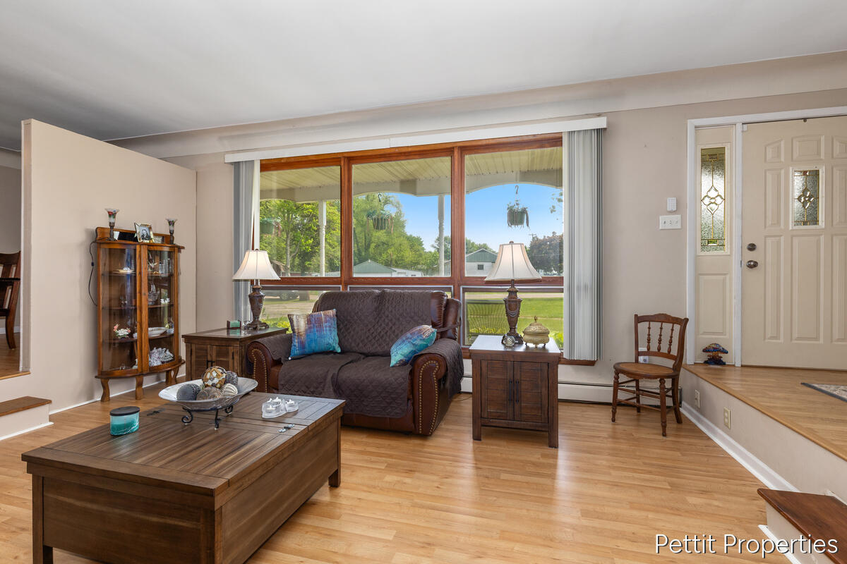 230 Creekview Drive