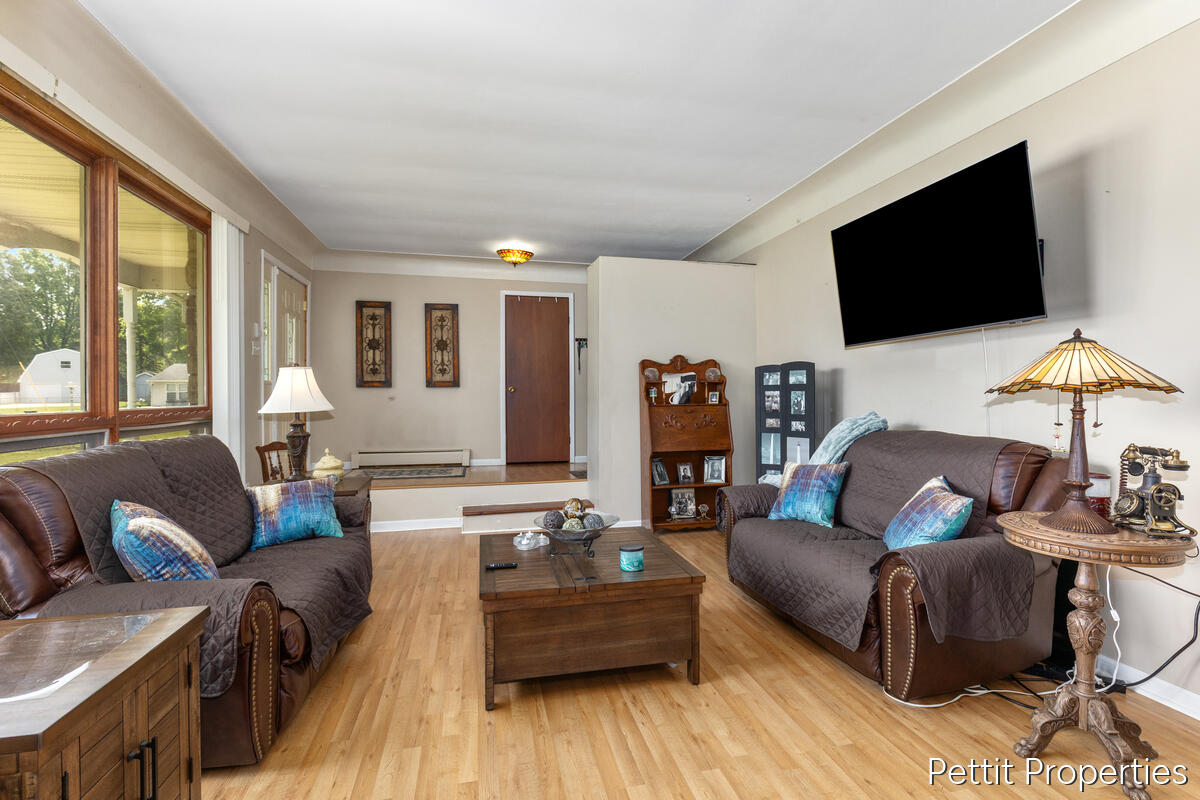 230 Creekview Drive