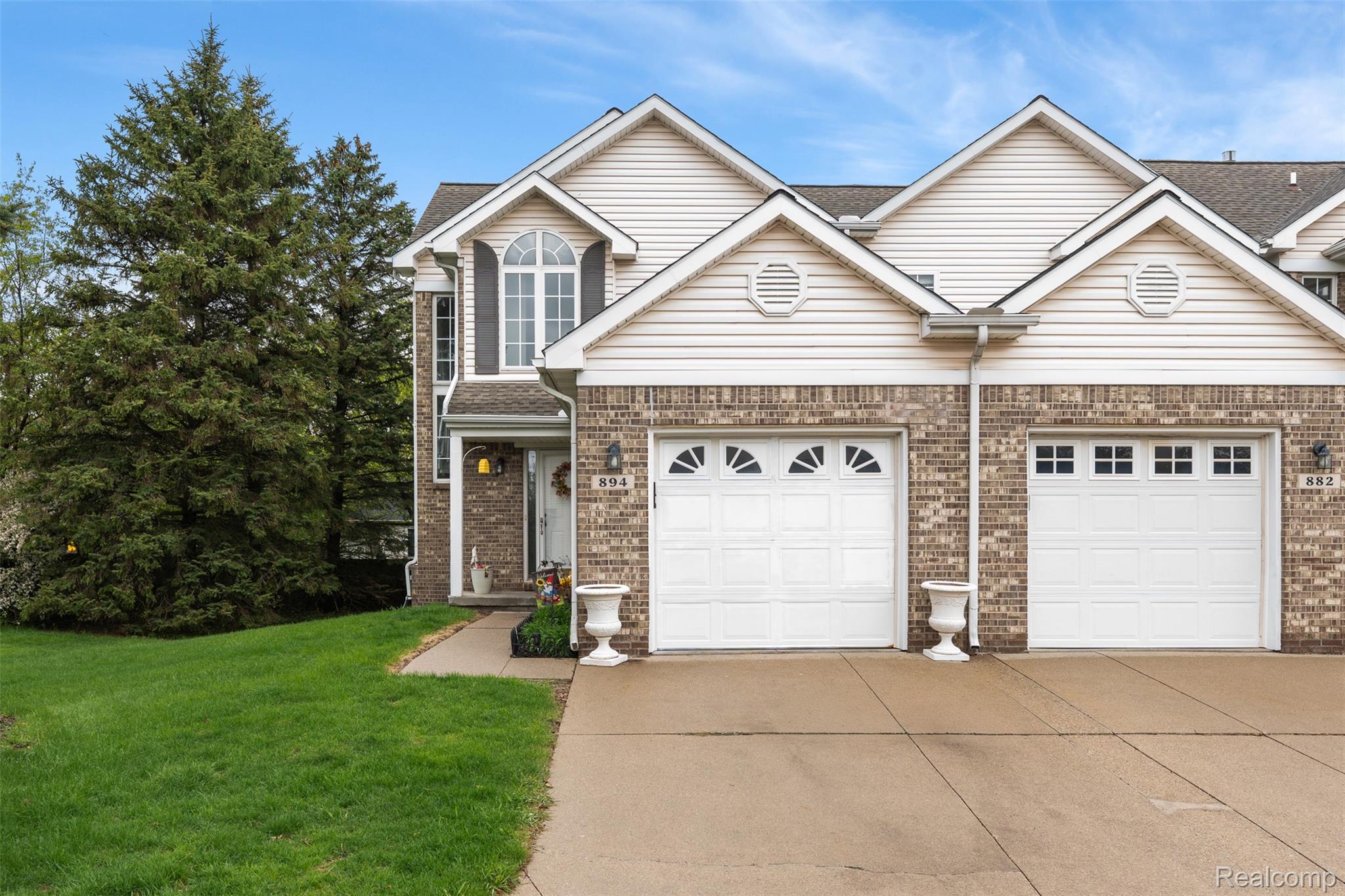 894 Natures Cove Court