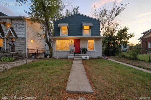 966 E Greendale Detroit City MI 48203